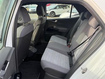 Volkswagen ID.3 Pure Performance 45kWh Life Hatchback 5dr Electric Auto (150 ps)