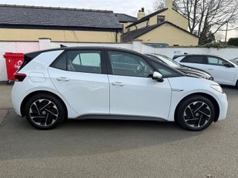 Volkswagen ID.3 Pure Performance 45kWh Life Hatchback 5dr Electric Auto (150 ps)