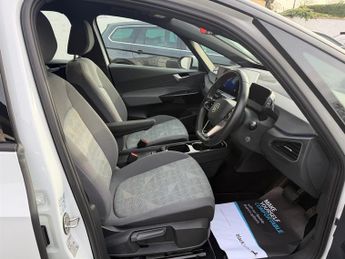Volkswagen ID.3 Pure Performance 45kWh Life Hatchback 5dr Electric Auto (150 ps)
