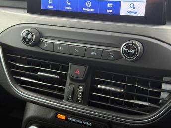 Ford Focus 1.5T EcoBoost Titanium Hatchback 5dr Petrol Auto Euro 6 (s/s) (1