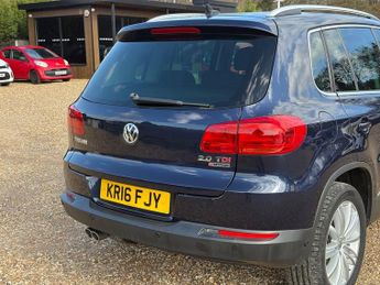 Volkswagen Tiguan 2.0 TDI BlueMotion Tech Match Edition SUV 5dr Diesel DSG 4WD Eur