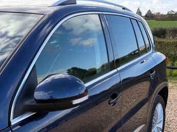 Volkswagen Tiguan 2.0 TDI BlueMotion Tech Match Edition SUV 5dr Diesel DSG 4WD Eur