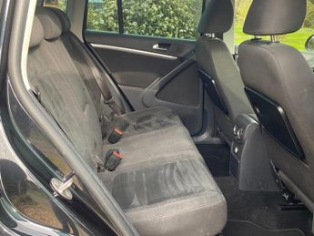 Volkswagen Tiguan 2.0 TDI BlueMotion Tech Sport SUV 5dr Diesel DSG 4WD Euro 5 (s/s