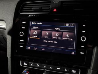 Volkswagen Golf 1.4 TSI 8.7kWh GTE Advance DSG Euro 6 (s/s) 5dr