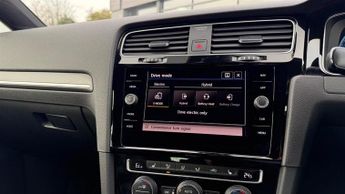 Volkswagen Golf 1.4 TSI 8.7kWh GTE Advance DSG Euro 6 (s/s) 5dr