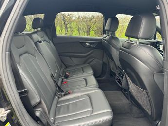 Audi Q7 TDI QUATTRO S LINE BLACK EDITION