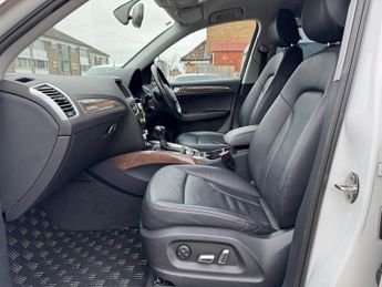 Audi Q5 Q5 2.0L TFSI QUATTRO 4WD PETROL AUTO, 5SEAT, 5DOOR, 65-15, EURO 