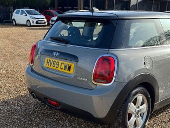 MINI Hatch 1.5 Cooper Classic Hatchback 3dr Petrol Steptronic Euro 6 (s/s) 