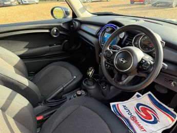 MINI Hatch 1.5 Cooper Classic Hatchback 3dr Petrol Steptronic Euro 6 (s/s) 