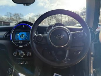 MINI Hatch 1.5 Cooper Classic Hatchback 3dr Petrol Steptronic Euro 6 (s/s) 