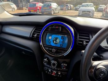 MINI Hatch 1.5 Cooper Classic Hatchback 3dr Petrol Steptronic Euro 6 (s/s) 