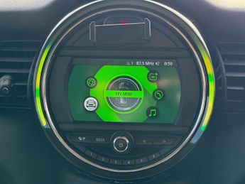 MINI Hatch 1.5 Cooper Classic Hatchback 3dr Petrol Steptronic Euro 6 (s/s) 