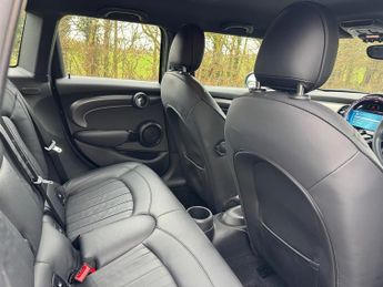 MINI Hatch COOPER EXCLUSIVE