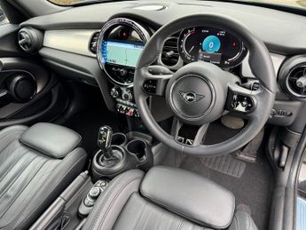 MINI Hatch COOPER EXCLUSIVE