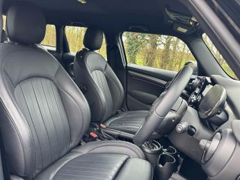 MINI Hatch COOPER EXCLUSIVE