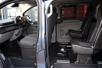 Ford Tourneo Custom 320 TITANIUM, Disabled, Automatic, Wheelchair Accessible Vehicle