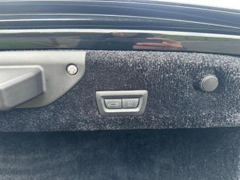 Rolls-Royce Dawn 6.6 V12 Black Badge Convertible