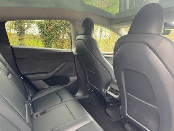 Tesla Model Y PERFORMANCE AWD VAT Q