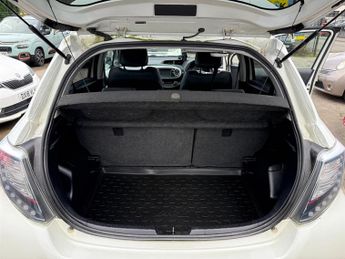 Toyota Yaris VVT-I T SPIRIT