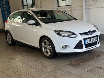 Ford Focus 1.6 Zetec Hatchback 5dr Petrol Powershift Euro 5 (125 ps)