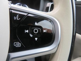 Volvo V60 2.0D D3 INSCRIPTION PLUS AUTOMATIC