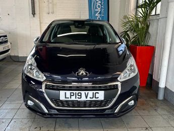 Peugeot 208 1.2 PureTech Tech Edition Hatchback 5dr Petrol EAT Euro 6 (s/s) 