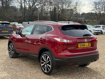 Nissan Qashqai 1.6 dCi Tekna SUV 5dr Diesel XTRON 2WD Euro 6 (s/s) (130 ps)