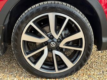 Nissan Qashqai 1.6 dCi Tekna SUV 5dr Diesel XTRON 2WD Euro 6 (s/s) (130 ps)