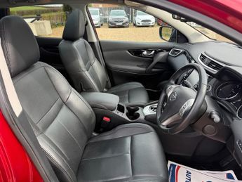 Nissan Qashqai 1.6 dCi Tekna SUV 5dr Diesel XTRON 2WD Euro 6 (s/s) (130 ps)