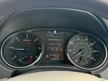 Nissan Qashqai 1.6 dCi Tekna SUV 5dr Diesel XTRON 2WD Euro 6 (s/s) (130 ps)