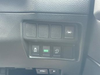 Nissan Qashqai 1.6 dCi Tekna SUV 5dr Diesel XTRON 2WD Euro 6 (s/s) (130 ps)