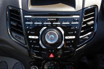 Ford Fiesta 1.0T EcoBoost Titanium Hatchback 5dr Petrol Powershift Euro 6 (1