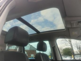 Volkswagen Sharan 2.0 TDI BlueMotion Tech SEL MPV 5dr Diesel DSG Euro 5 (s/s) (140