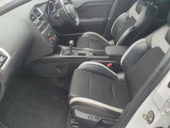 Citroen DS4 1.6 HDi DStyle Hatchback 5dr Diesel Manual Euro 5 (110 ps)