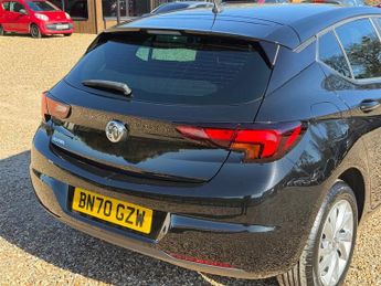 Vauxhall Astra 1.5 Turbo D SE Hatchback 5dr Diesel Manual Euro 6 (s/s) (105 ps)