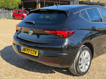 Vauxhall Astra 1.5 Turbo D SE Hatchback 5dr Diesel Manual Euro 6 (s/s) (105 ps)