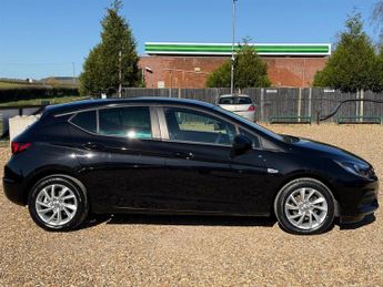 Vauxhall Astra 1.5 Turbo D SE Hatchback 5dr Diesel Manual Euro 6 (s/s) (105 ps)