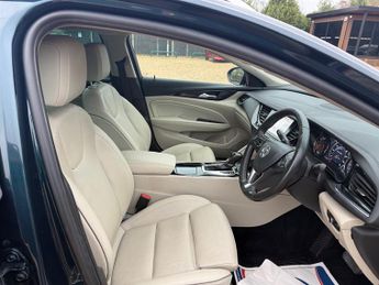 Vauxhall Insignia 2.0 Turbo D BlueInjection Elite Nav Sports Tourer 5dr Diesel Aut