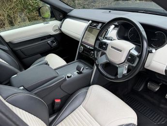 Land Rover Discovery R-DYNAMIC HSE D300 7 SEATS