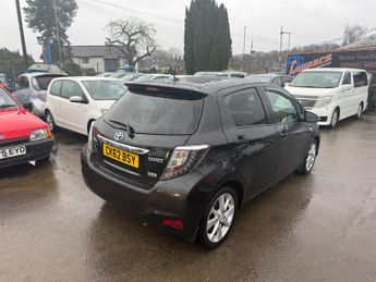 Toyota Yaris VVT-I T SPIRIT