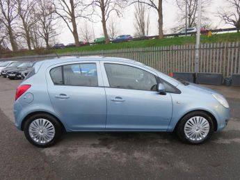 Vauxhall Corsa CLUB AC 16V AUTOMATIC