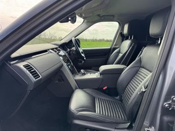 Land Rover Discovery SE D300 COMMERCIAL VAT Q