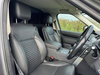 Land Rover Discovery SE D300 COMMERCIAL VAT Q