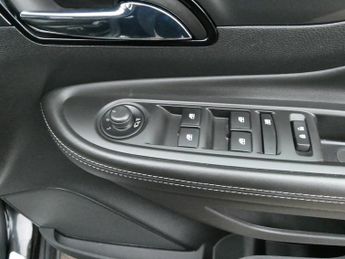 Vauxhall Mokka X 1.4i Turbo Elite Nav SUV 5dr Petrol Auto Euro 6 (140 ps)