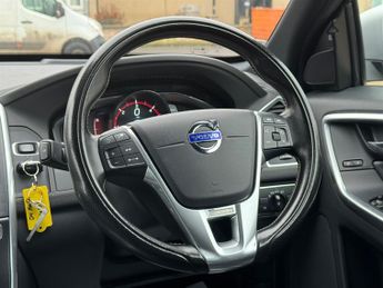 Volvo XC60 XC60 2.4L D4 R-DESIGN LUX NAV AWD AUTO, EURO 6, ULEZ, 5DR, 5 SEA