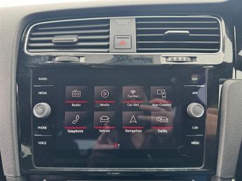 Volkswagen Golf GTI PERFORMANCE TSI DSG