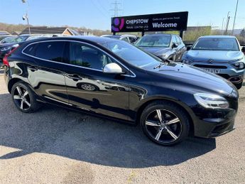 Volvo V40 2.0 T2 R-Design Hatchback 5dr Petrol Manual Euro 6 (s/s) (122 ps