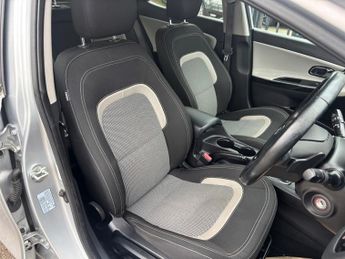 Kia Ceed 1.6 CRDi 3 Hatchback 5dr Diesel DCT Euro 6 (s/s) (134 bhp)