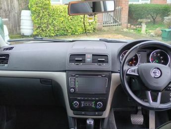 Skoda Yeti 1.2 TSI Elegance Outdoor 5dr Petrol DSG Euro 5 (105 ps)