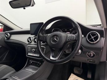 Mercedes GLA180 1.6 Urban Edition 7G-DCT Euro 6 (s/s) 5dr